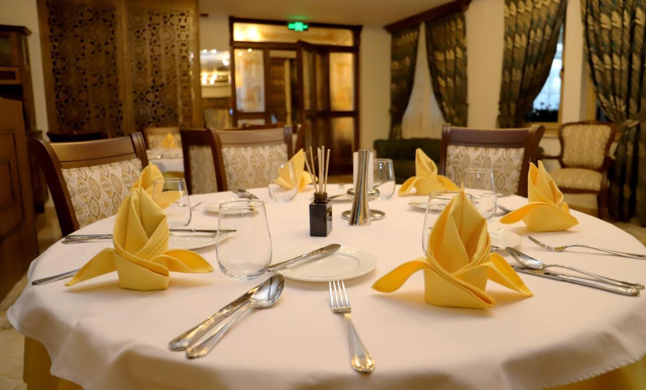 Hotel Vila Zana Gostiwar Zewnętrze zdjęcie